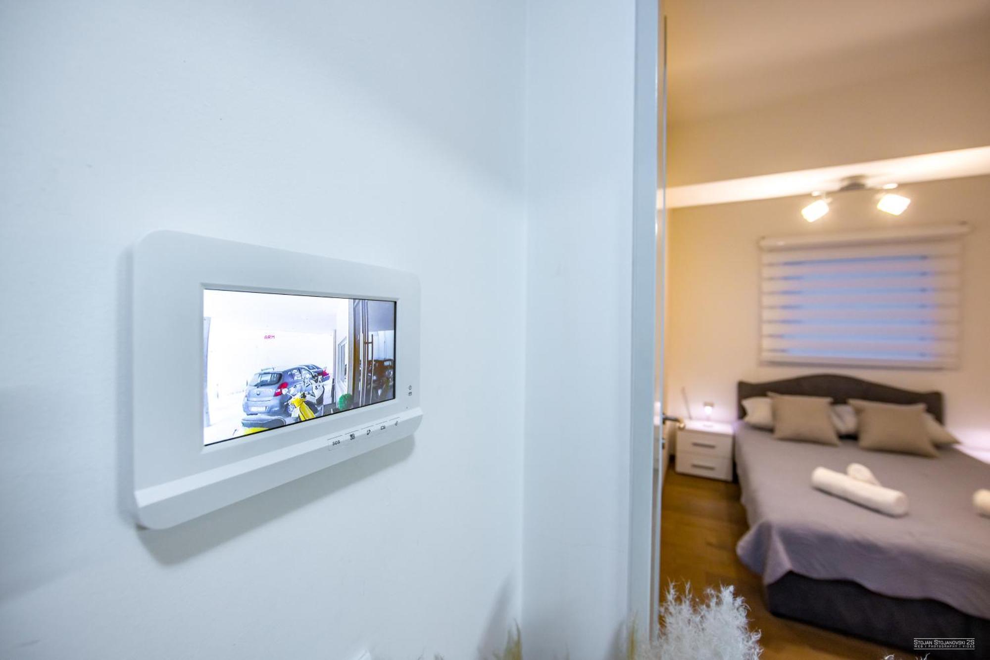 Apartment Vs